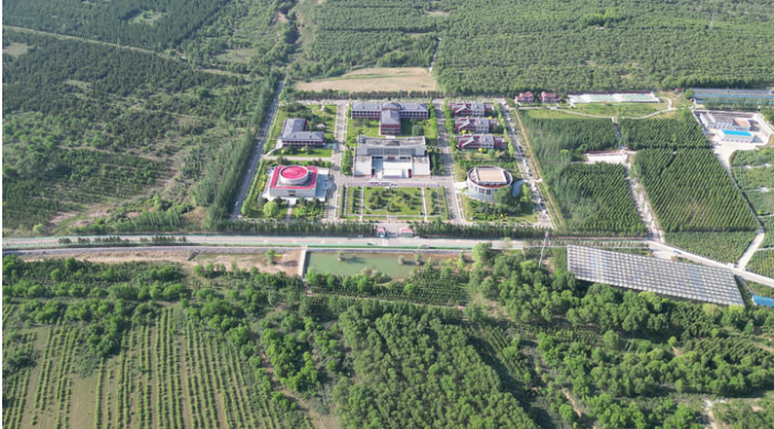 右玉干部学院(无人机照片,2025年6月11日摄)。.png 右玉干部学院(无人机照片,2025年6月11日摄)。.png