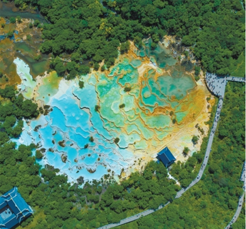四川省阿坝藏族羌族自治州松潘县黄龙景区，.png